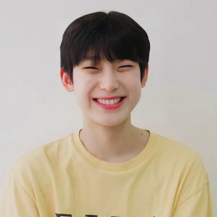 lvrnsl's tweet photo. copy &amp; paste 

Sunki (?) au wherein Tyler (ksn) lives a simple but happy life with his trusted group of friends. On the other hand, Taylor (ksn) living an opposite world. Both of them aren’t aware of each other’s existence. Not until their path cross. https://t.co/AifBJJxGjo