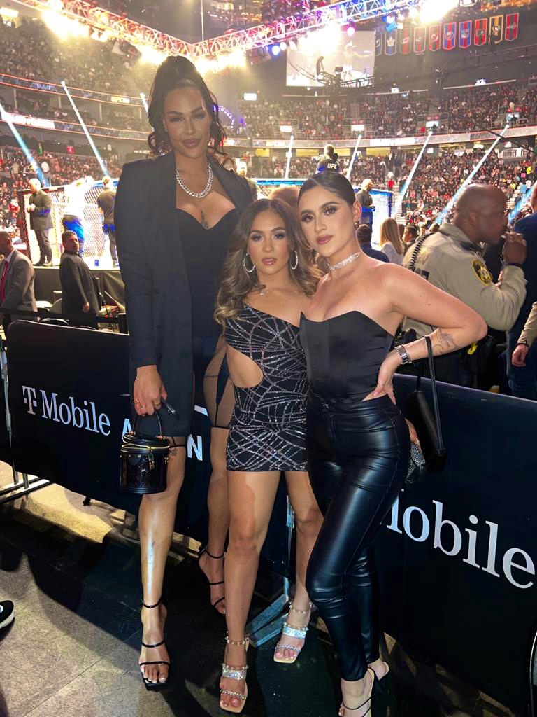 Elizabeth Cambage on X: girls night 💖 ufc272 t.coBx6we4MCTi  X