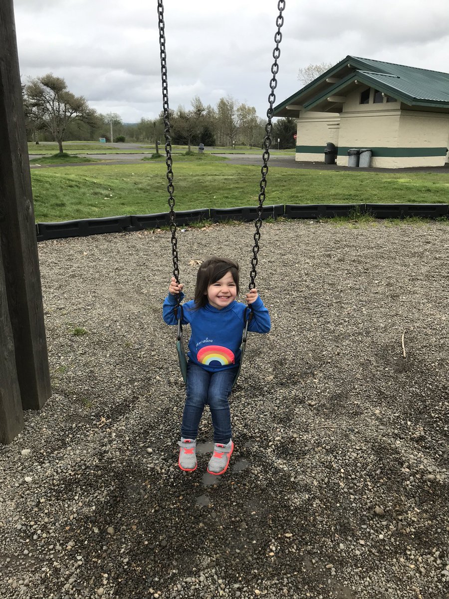 ErikHiles's tweet photo. This was a fun day playing at the park; we had an absolute blast. After we cuddled on the couch. This second picture brought tears to my eyes. #answersforoakley #justiceforoakley https://t.co/eeiVlgpWr0