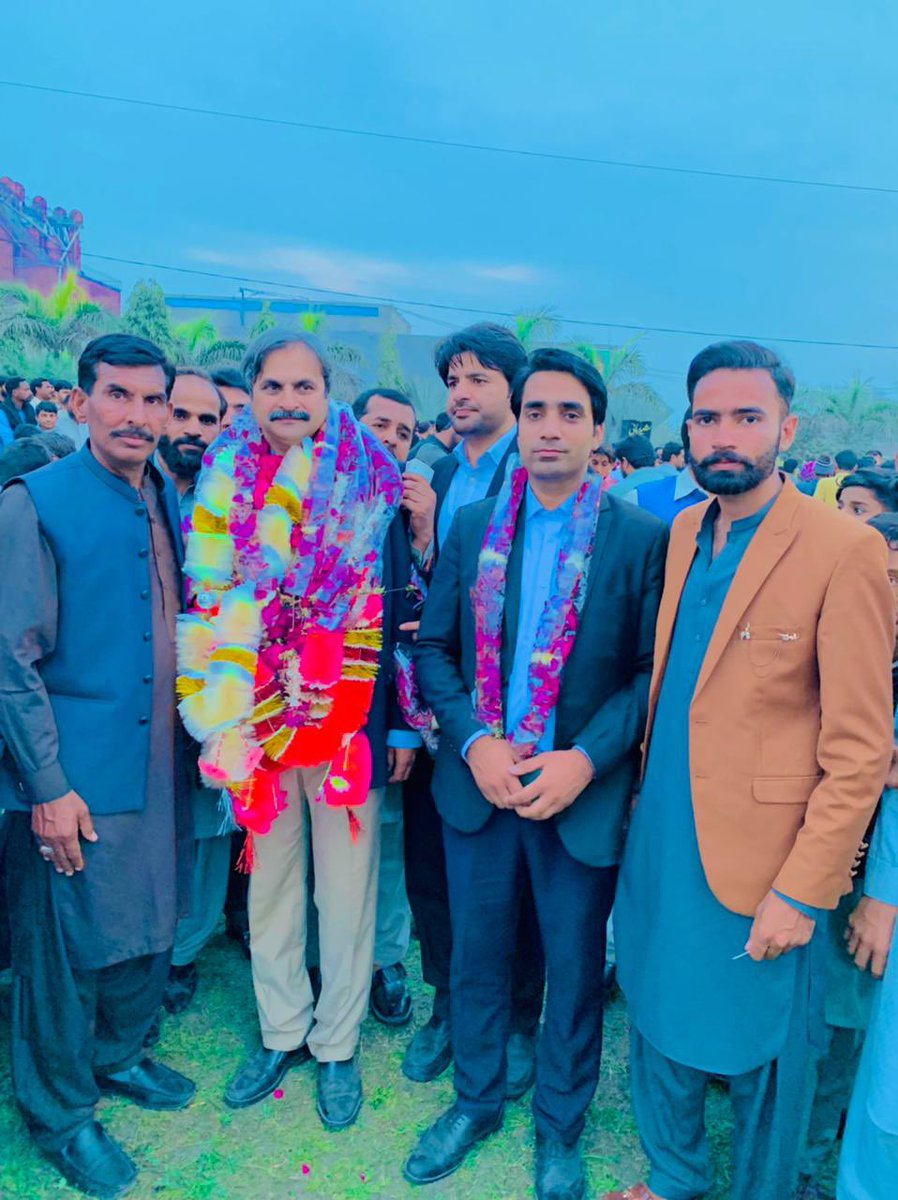 advocate_aj's tweet photo. Great welcome by #Jaranwala Bar to @SardarAkbarAli1 and his cabinet. The cabinet deserves this, indeed.
#SardarAkbar #PresidentLHCBA #LHCBA https://t.co/uXsUexY3pD