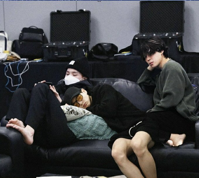 LEGENDRYSEV's tweet photo. Its getting serious,  

#Yoonkook ft. #JIMIN https://t.co/SEwHniu7US