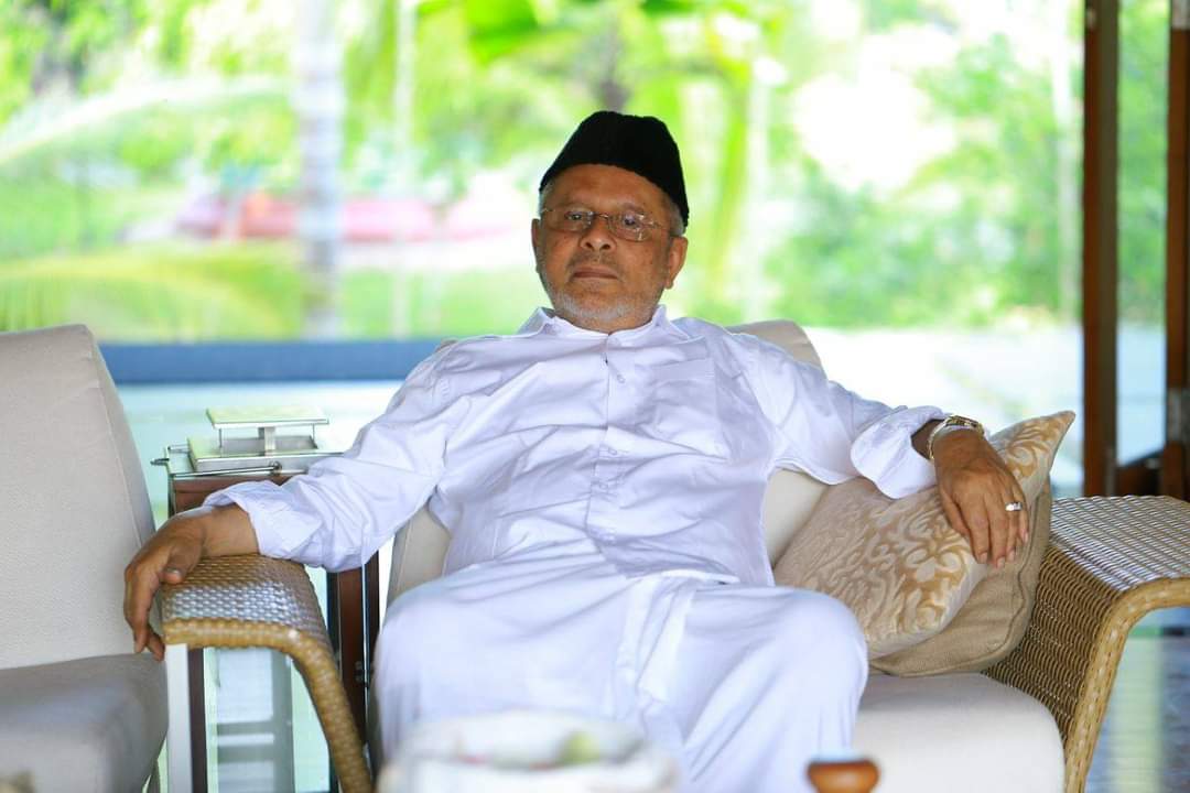 ASMIRASLAM's tweet photo. ഈ കെട്ട കാലത്ത് തനിച്ചാക്കി പോയല്ലോ അല്ലാഹ്...
സയ്യിദുൽ ഉമ്മ...
അള്ളാഹുവേ നിന്റെ സ്വർഗം നൽകി സന്തോഷിപ്പിക്കണെ 🤲🏼... https://t.co/wIZaaICEMy