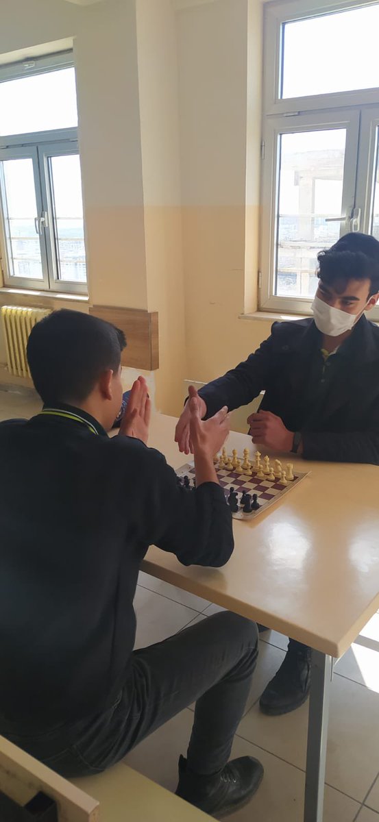 DalLisesi's tweet photo. Satranç Turnuvasından kareler ♟ https://t.co/TNoLIEhNgn