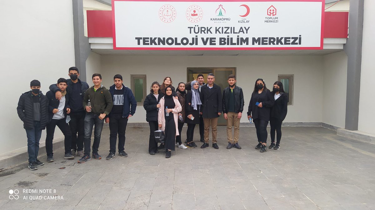 DalLisesi's tweet photo. 10-H sınıfı öğrencilerimiz Fizik Öğretmenimiz Mehmet Koyuncu ile birlikte Teknoloji ve Bilim Merkezini ziyaret ettiler. 
@KarakopruM https://t.co/fHkalD9tXo