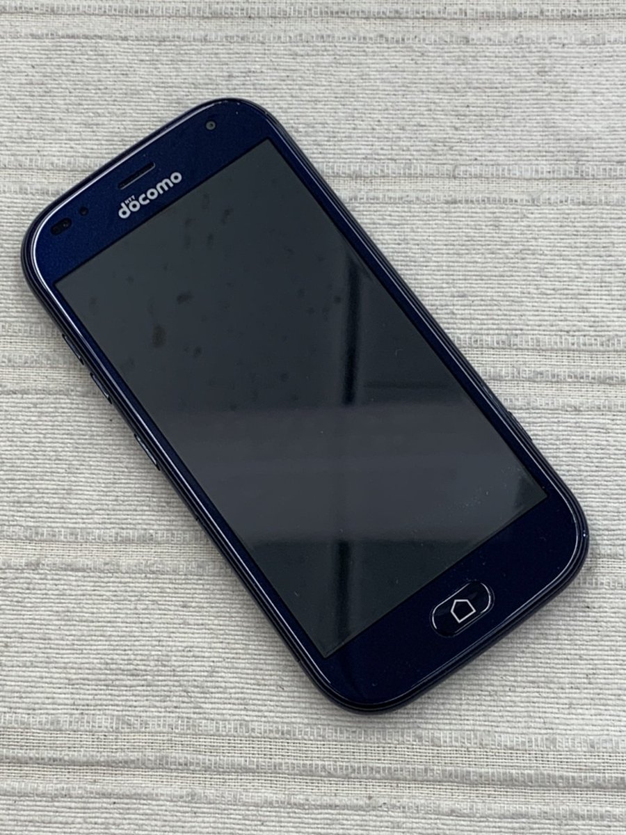 kaitorip6's tweet photo. 【キャリア】#docomo
【機種】#らくらくスマートフォンF42A
【容量】32GB
【色】ネイビー
【付属品】なし

お買い取りさせていただきありがとうございます！

キャリア下取りに出す前にお見積もりにお越しください！
みなさまのご来店心よりお待ちしております！
#iPhone #スマホ #売る #下北沢 #買取 https://t.co/QJGowITpaX