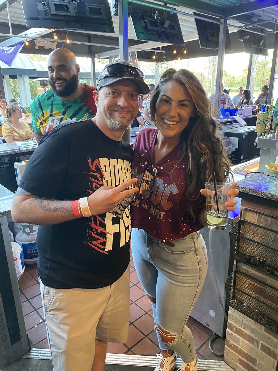 NerdForHorror's tweet photo. Hanging with @GiftofGabSXM tonight! Thanks @BustedOpenRadio for a fun night! https://t.co/TKYmRzpofk