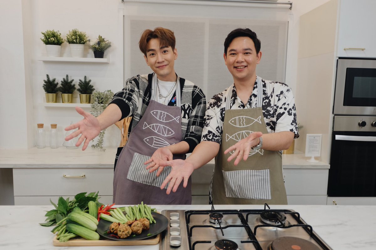 ครัวสามสี EP.15 เมนู ‘ข้าวลาบทอด’ ของ ‘คิมม่อน’ บอกเลยว่าทั้งน่ากินทั้งอร่อย 😋 <a href="/KiimMon/">ขุณขิมมอญ</a> 

Youtube : Search Group (Official)
Facebook : ครัวสามสี

#ครัวสามสีxKIMMON #ครัวสามสี #ช่อง3 #ขุณขิมมอญ #โมกิของคิมม่อน #mokimoki #kimmondj #kimmon #คิมม่อน #คิมคอป #kimcop