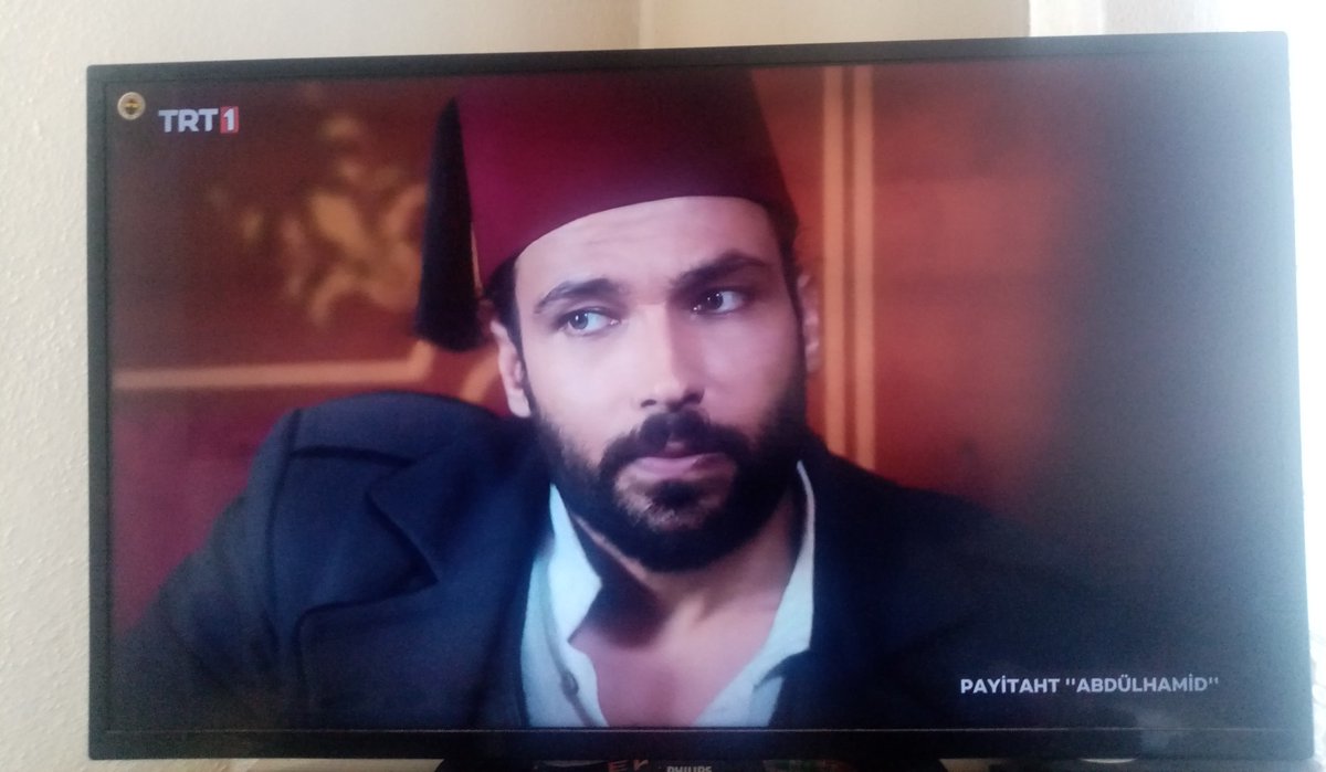 AhmetGfb81's tweet photo. Karşıma çıkan sahneye bak🥺
#AhMur
#ezgieyuboğlu
#volkankeskin
#PayitahtAbdülhamid https://t.co/0hPyK8UhT3
