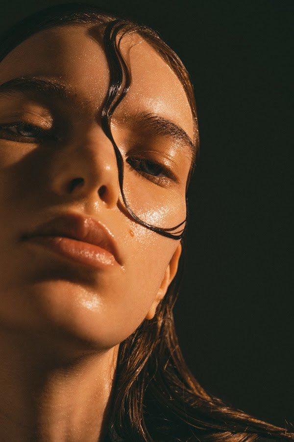 Good morning to the Community! 🌅
Have a great Sunday. 

Show me one of your favourite shots! Let’s inspire each other! 

Here is mine, from genesis collection “Natasha - my Muse”. 

#NFTCommunity #nftphotography