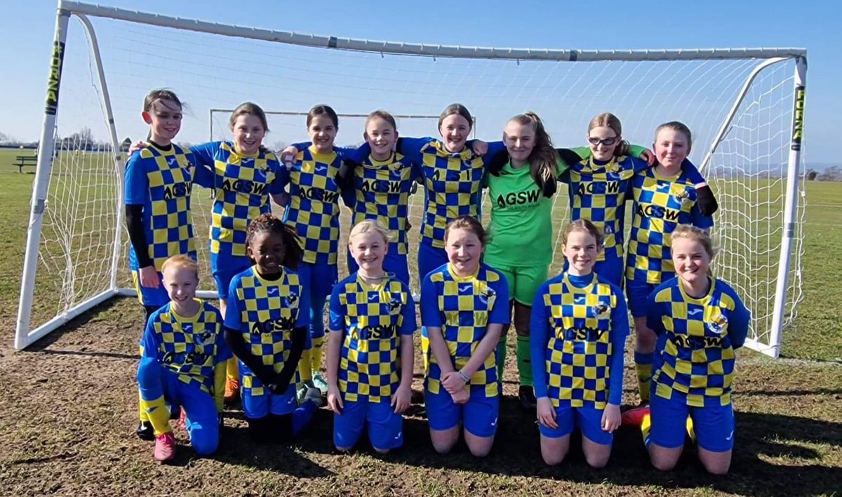 Massive good luck to these girls today 💪 win todays  game and they have won the league ❤️