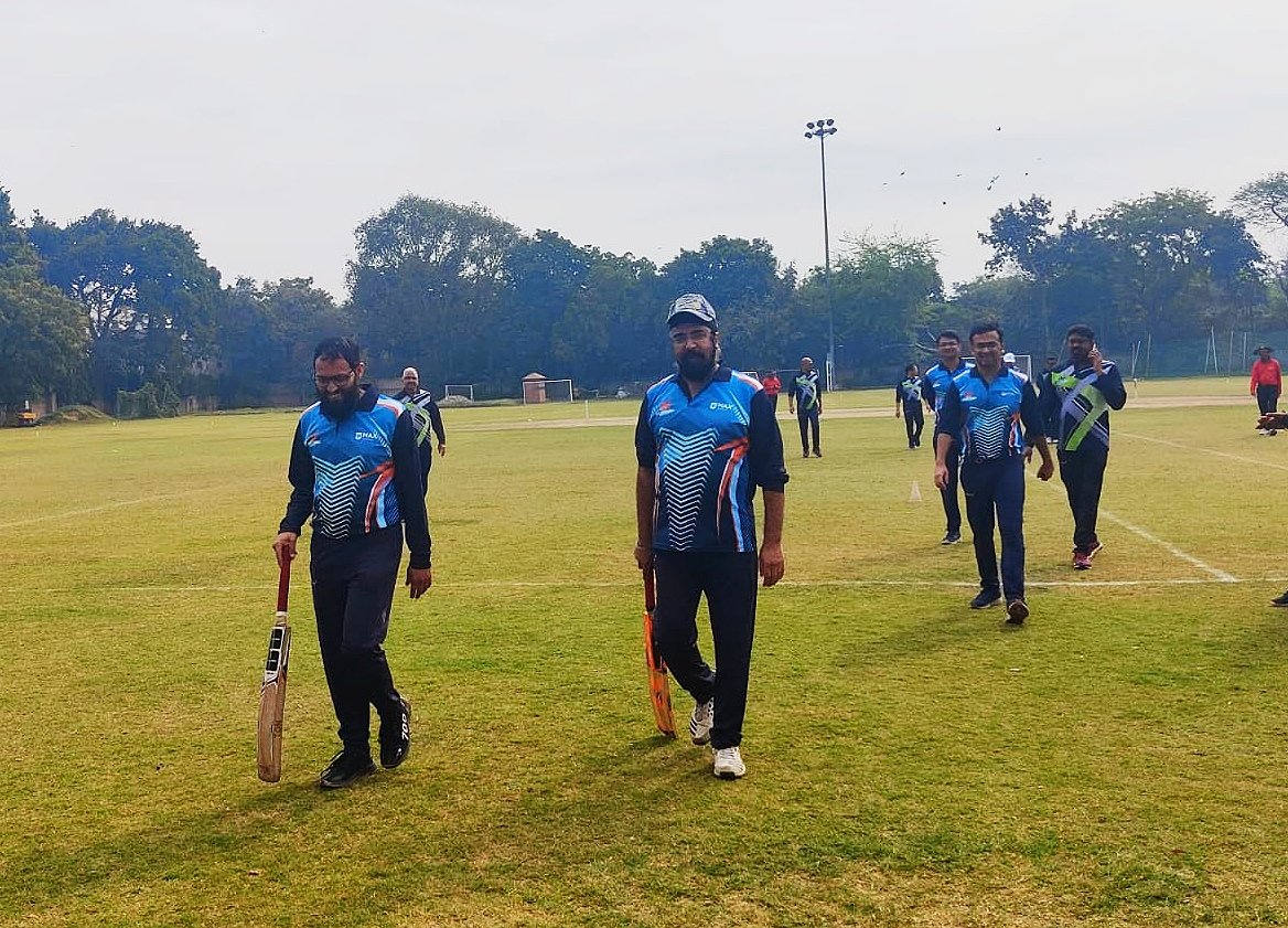 Jitumoni28's tweet photo. Spreading my Arms after a long time.. We (#Maxsuperspeciality) have thrashed #Maxsmart by almost 150 runs 😂😂. Star performer #PawanKumarSingh.. Moving forward to next round...
@MaxHealthcare #MECPChampionsLeague
@PawanSi57142673 @DrBhatia22 @BayhoshBK @kushantgupta https://t.co/K64EGRkr57