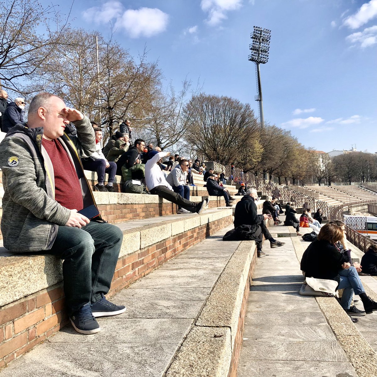 In oudste stadion van de wereld, in opdracht van Napoleon in 1807 gebouwd (nee, uiteraard niet als voetbalstadion), Serie D: Alcione Milano-Real Forte Querceta…#zoekeenplekjeindezon