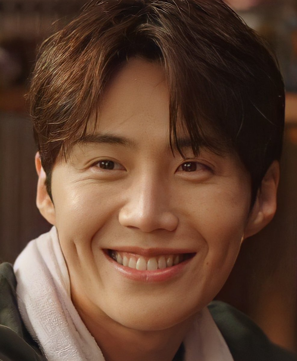 seonhomiloves's tweet photo. if your girl watches hometown chachacha, that’s not your girl. that’s hong dusik’s girl.

#KimSeonHo #김선호 #HometownChaChaCha #갯마을차차차 https://t.co/SgRltnKlTj
