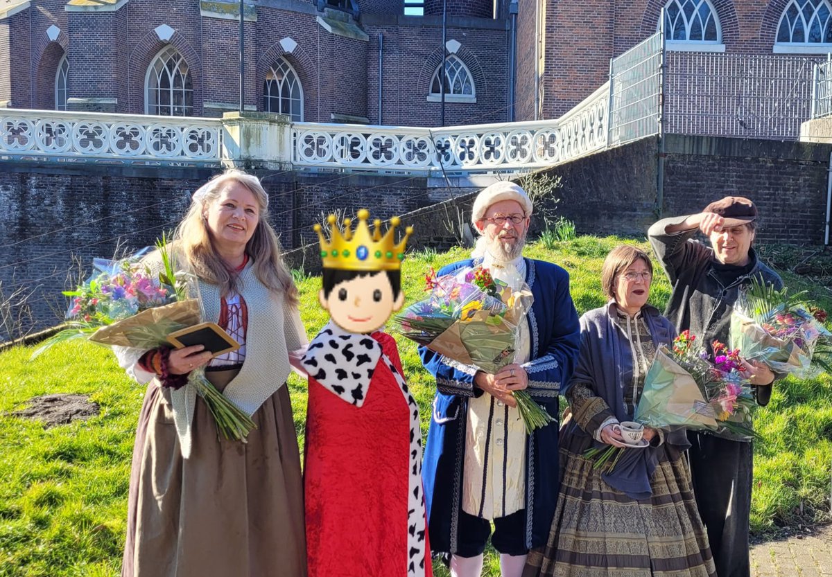 MuseumCruquius's tweet photo. Heel blij dat we vandaag eindelijk weer meneer Cruquius en zijn gezelschap in ons museum kunnen ontvangen. Kom ook eens kijken naar de vernieuwde voorstelling door het gemaal. #livinghistory https://t.co/VmHmEDkOzE