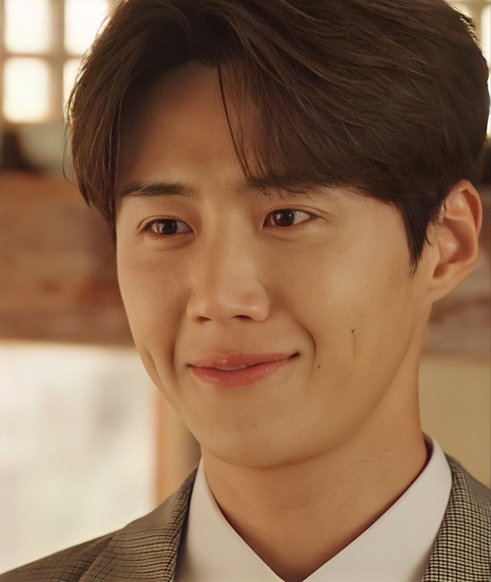 seonhomiloves's tweet photo. if your girl watches hometown chachacha, that’s not your girl. that’s hong dusik’s girl.

#KimSeonHo #김선호 #HometownChaChaCha #갯마을차차차 https://t.co/SgRltnKlTj