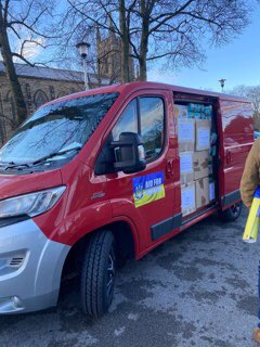 CheadleRCInfScl's tweet photo. Donations from CCIS &amp; JS @CheadleRCjnr helped to fill 3 vans that headed off to the Ukrainian border yesterday. Further donations have been sent to various collection points. We have been overwhelmed by your kindness &amp; generosity. A huge thankyou to each &amp; every one of you. ❤️🙏🏻 https://t.co/jo5nXwCsqh