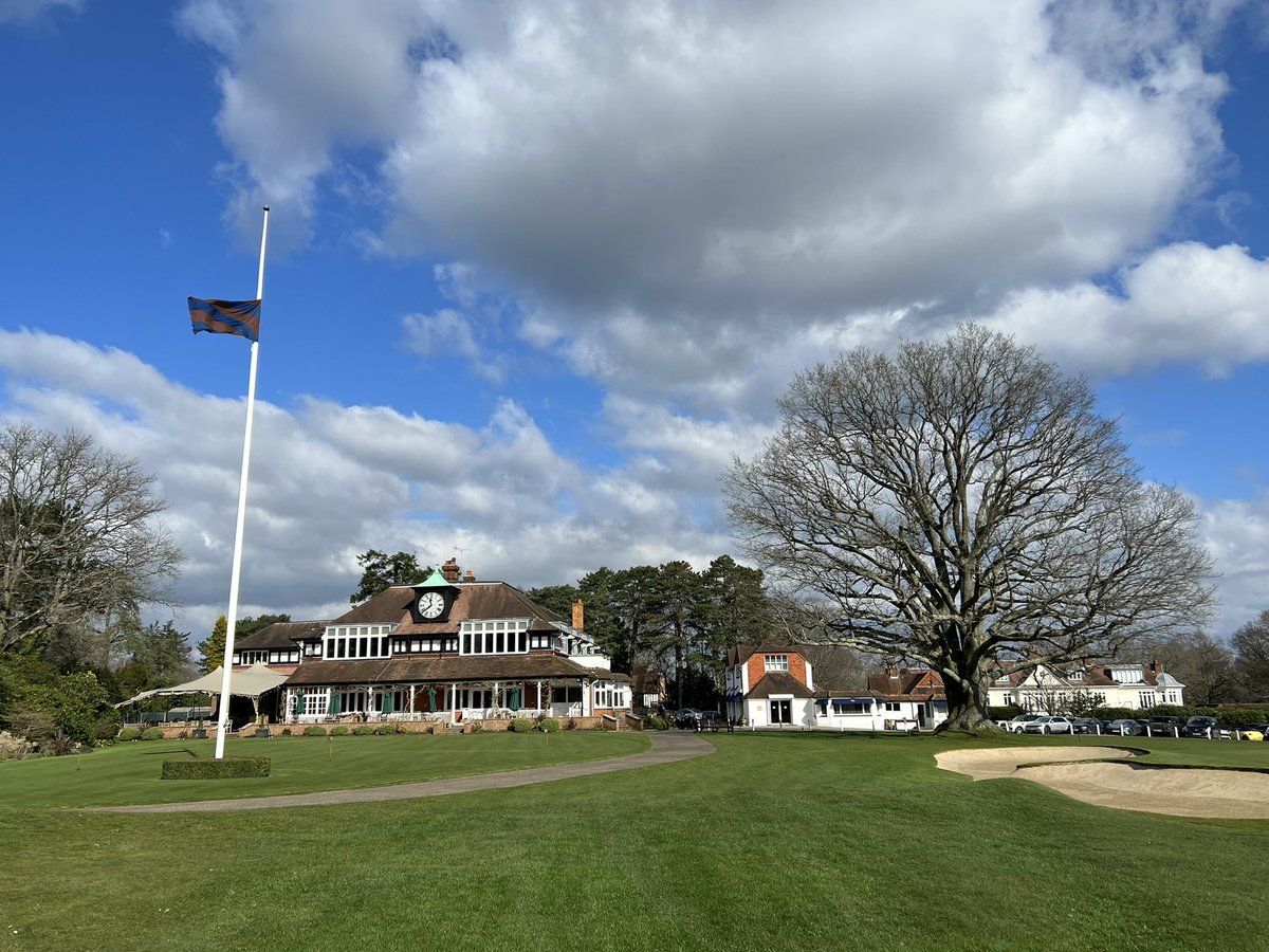 Flag at half mast. RIP Warnie. He was only a member for two years but as with everything he did he left an impression, both on the golf course and the terrace. His presence will be missed. <a href="/cutmaker/">Cutmaker</a> <a href="/mcjnicholas/">Mark Nicholas</a> <a href="/KP24/">Kevin Pietersen🦏</a>