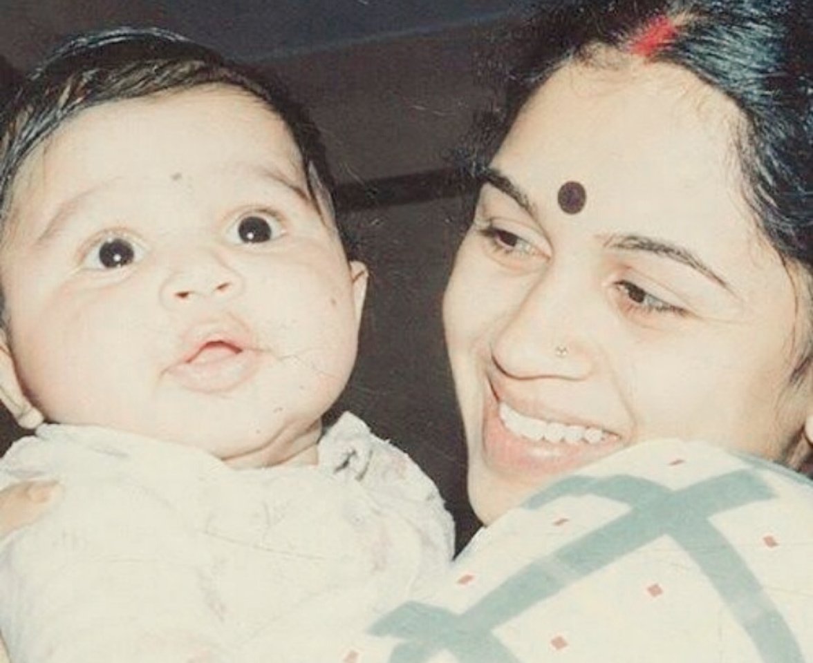 abijeetwarriors's tweet photo. Happy birthday lakshmi aunty🤗💝😘
From abijeetians
#abijeetwarriors☝
#abijeet https://t.co/9aPooTHVru