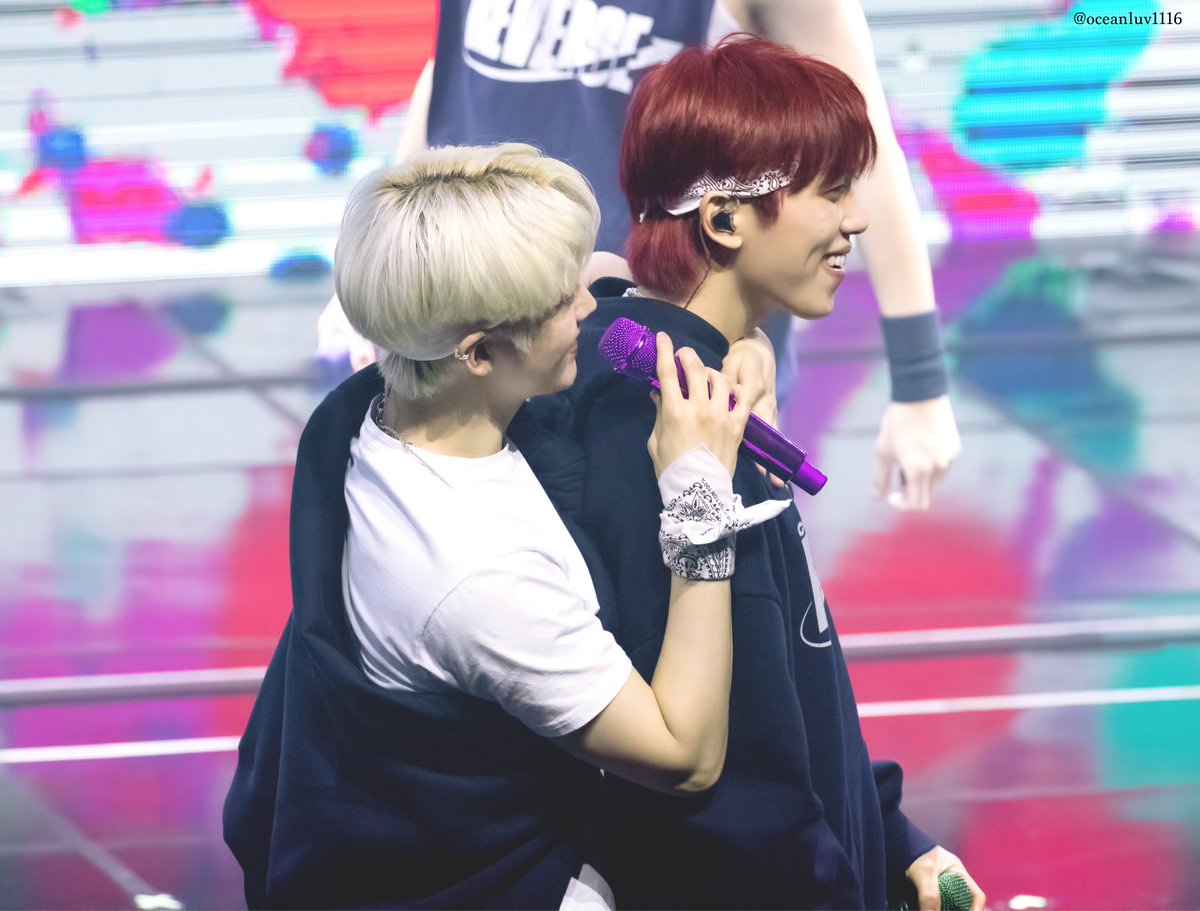 onfdaily's tweet photo. bro hugs https://t.co/CKMtYGd8p0