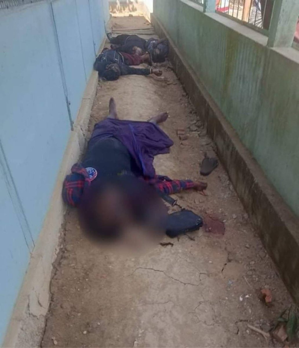 2021Revtweets's tweet photo. After being used as humanshield, the youths of Chin Pone village in Yinmarpin Tsp of Sagaing were cruelly killed by the Myanmar military regime.
#MassacreInMyanmarByJunta
#2022Mar6Coup
#WhatsHappeningInMyanmar https://t.co/m3yqbMb223