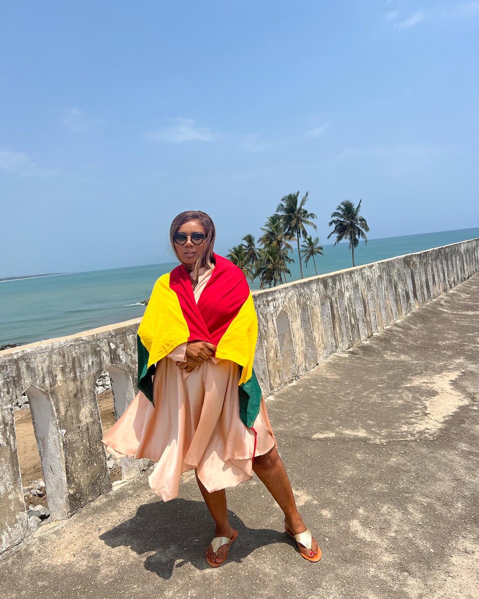 Bridget_Otoo's tweet photo. I came to slay beotchez #GhanaAt65 #ElminaCastle #TheNextTVStar https://t.co/KQRDMgZonm