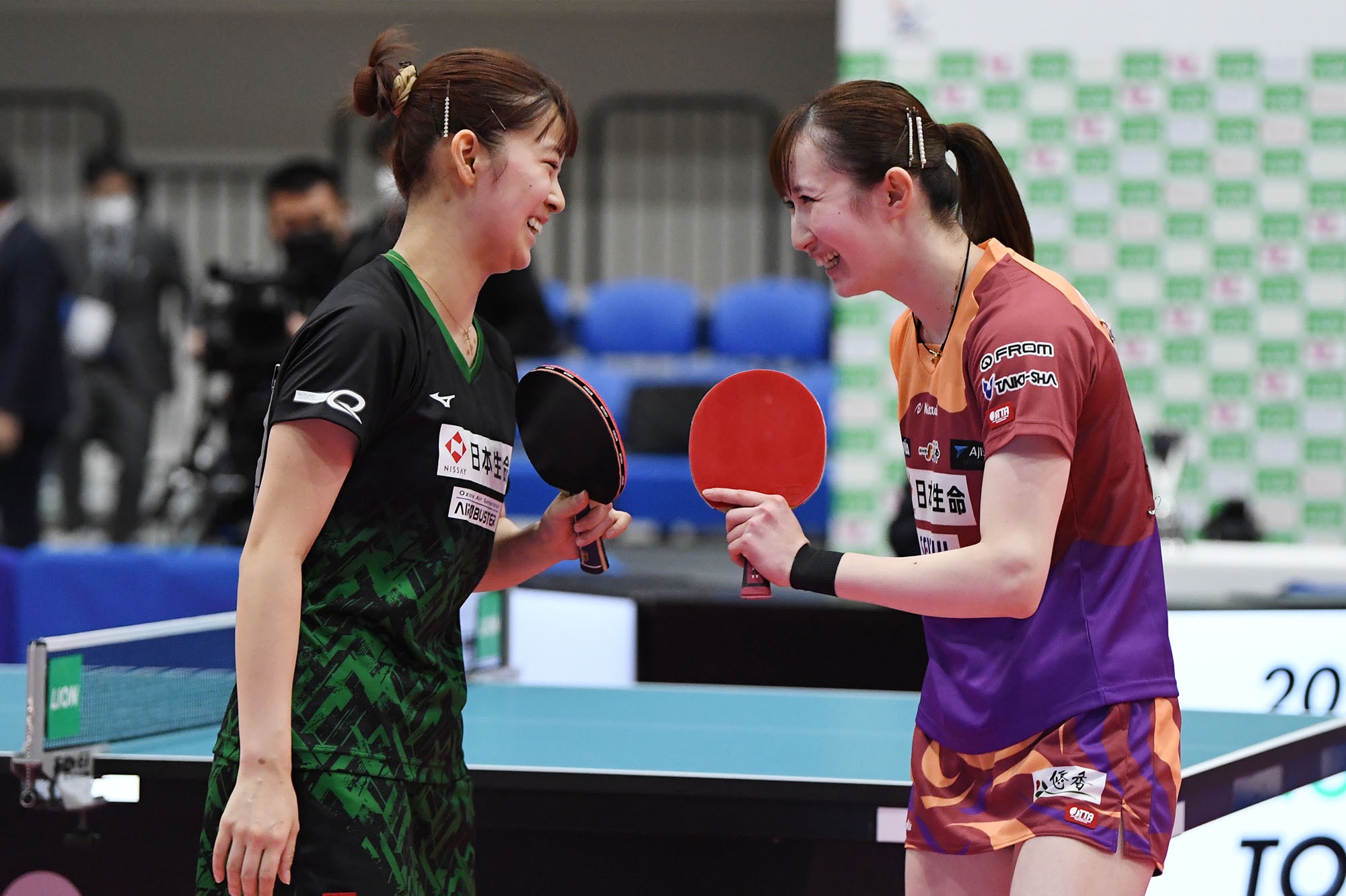 早田ひな選手の写真付きサイン | verdadcre.com