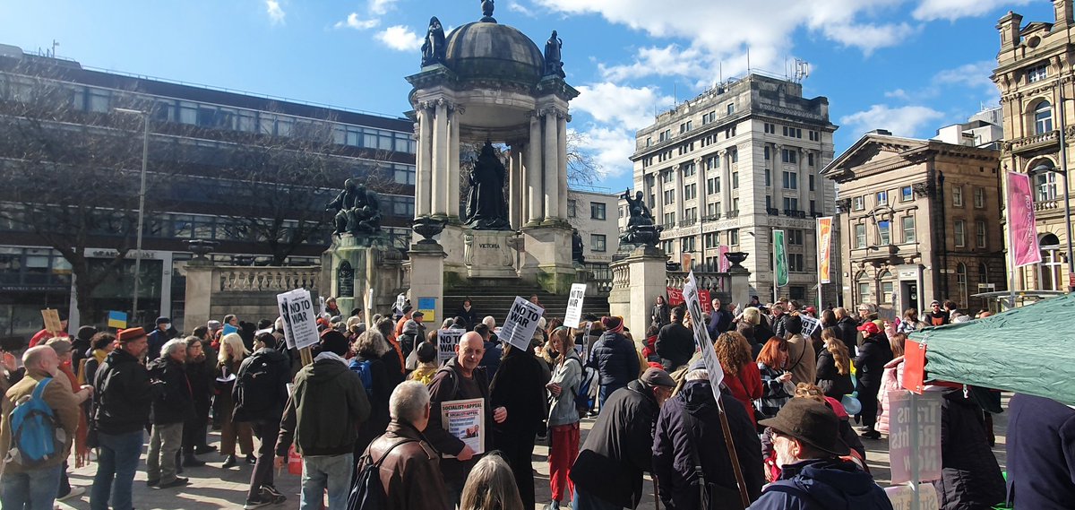✊🏼Liverpool stands with the people of #Ukraine️🇺🇦
✊🏼Liverpool stands with people everywhere who are under attack
✊🏼Liverpool stands with peace protesters in #Russia ☮️
#StopTheWar #StopPutin