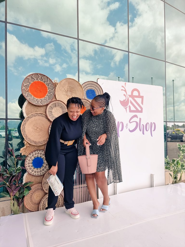 #SipAndShop with the wife❤️❤️❤️