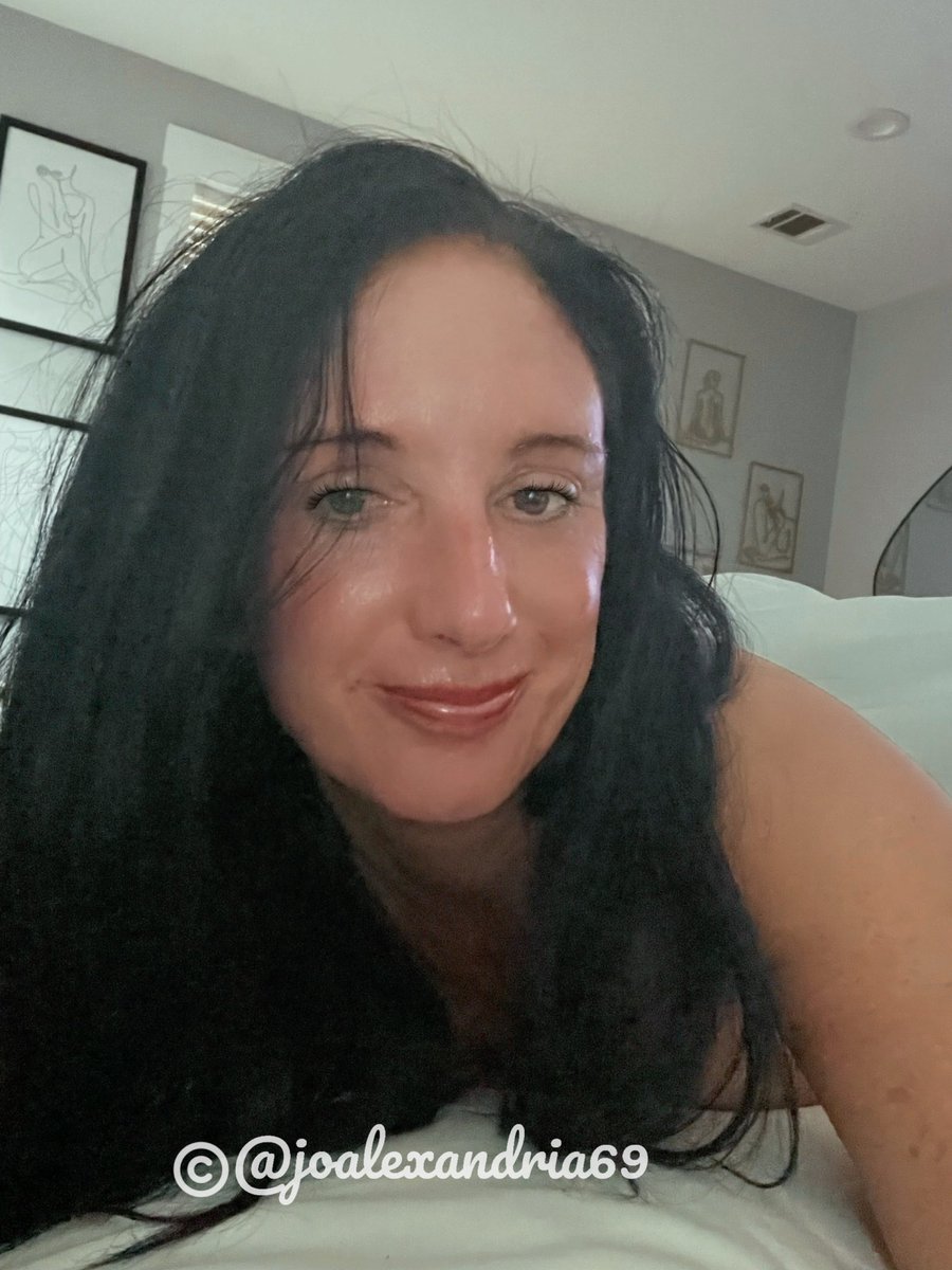 joalexandria69's tweet image. Good morning 😃 #SundayMorning #needtogetup #feelinglazy