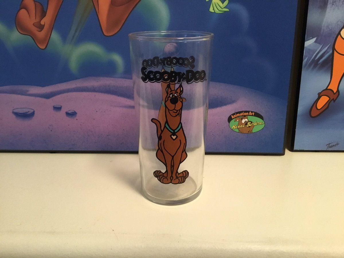 drewpdogg99's tweet photo. Found two Scooby tumblers from the WB Store dated 1997 also in my stash. 25 years old! #ScoobyDoo #Scooby #WBStore Same Scooby image on both sides. https://t.co/55ByEJ7n3A