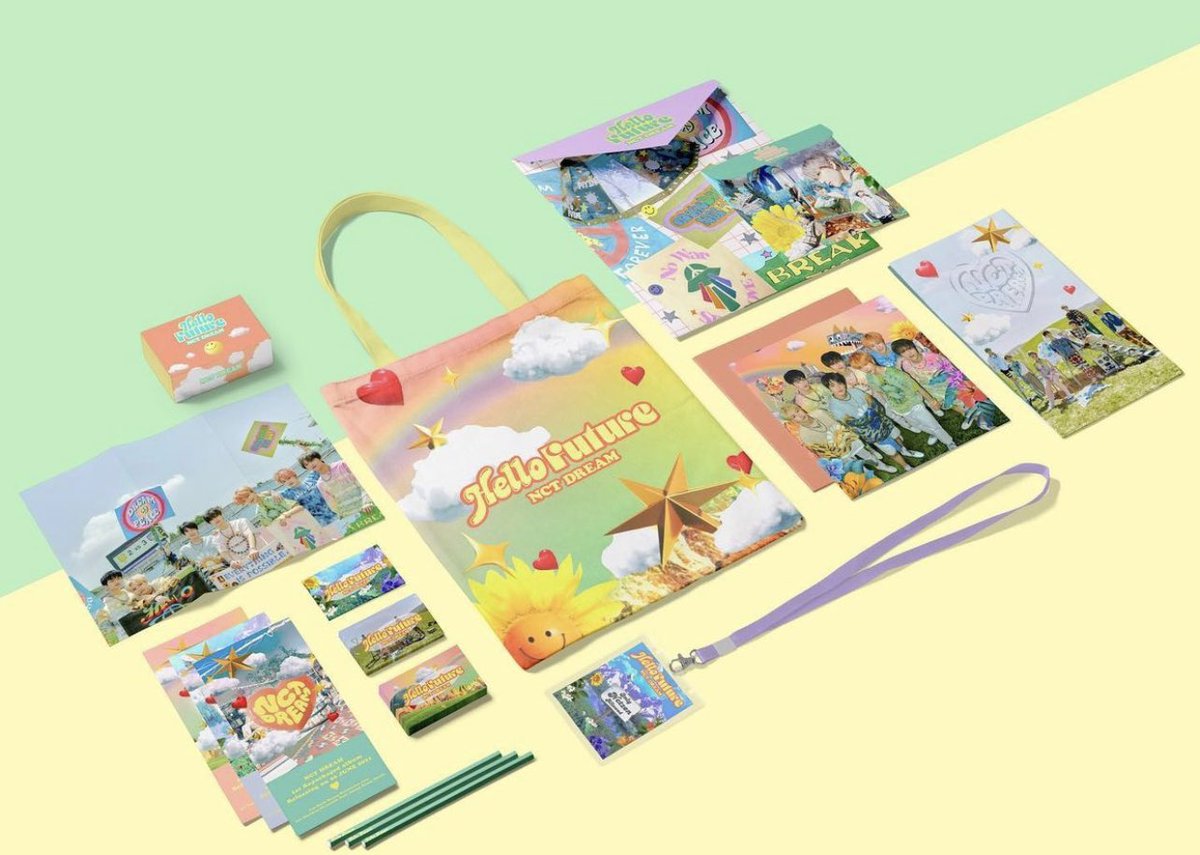 ช่วงhello futureคือเอนจอยกับการทำอาร์ตเวิร์คมาก จริงๆมีเยอะกว่านิอีกแต่อันนิคือที่ชอบที่สุด คอนเสปมันดี สีมันดี ก้มีแรงทำงานนะ🌈🍋💗