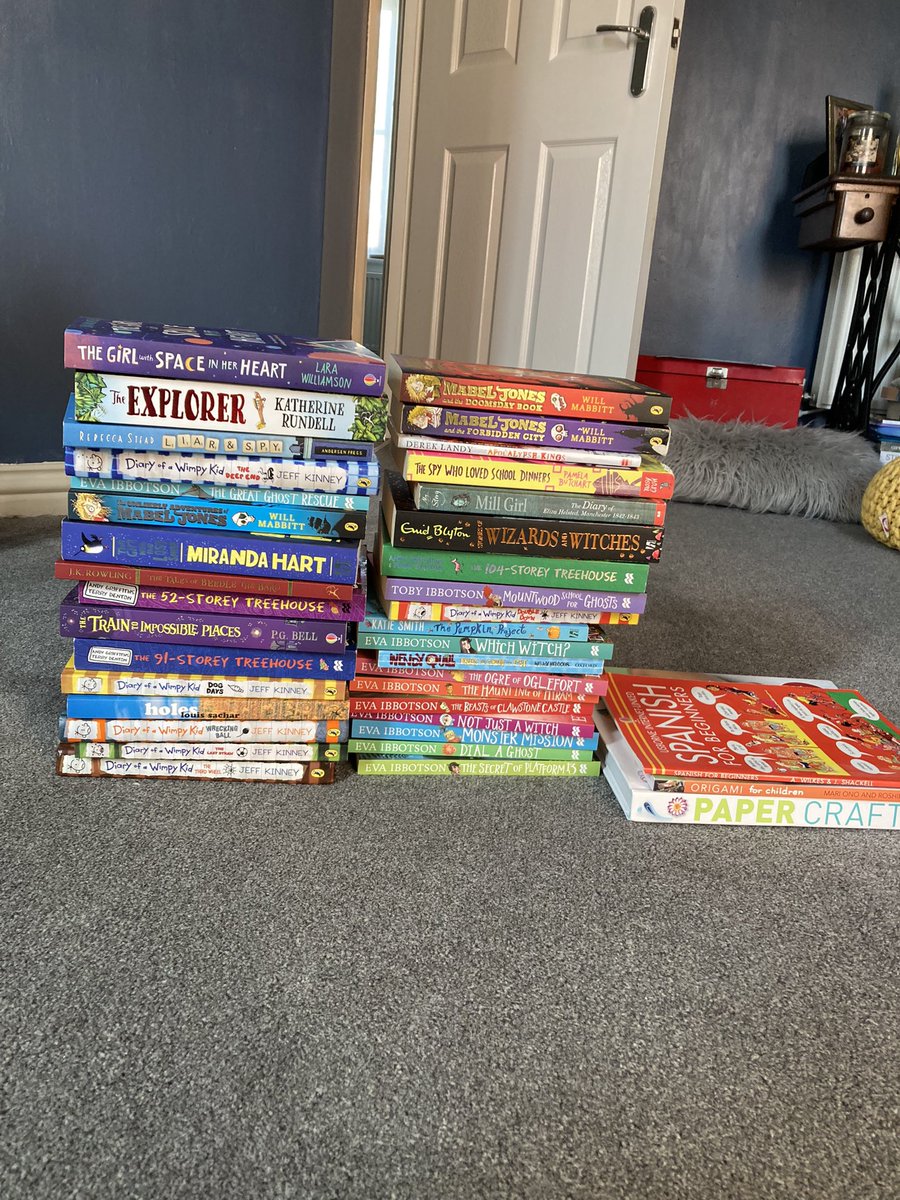 mrsbickerstaffe's tweet photo. Having a book cull pre house move. I think I’m into three figures now… #bookcull #housemove #decluttering https://t.co/q0Z8KxXCBs