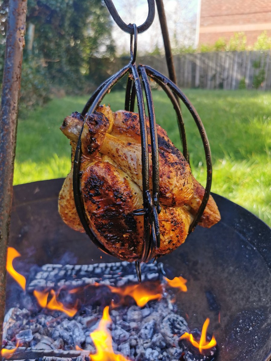 grillin_ni's tweet image. Bondage chicken on the @KadaiFirebowls with @FireFlyBBQ santa maria rub. Lunches for through the week
