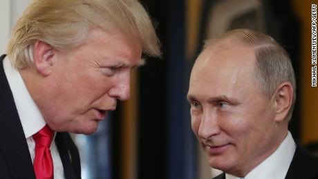 Find you a girl that looks at you the way Putin looks at Trump.