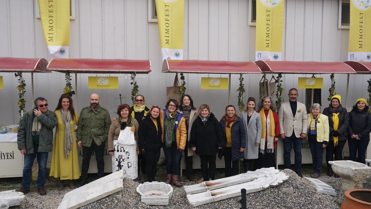 ErcanAkpolat1's tweet photo. Adalar’da mimoza kültürünün korunması adına düzenlenen Mimoza Festivali’ne Kadın Kolları Bşk. ve Yönetimiyle birlikte katılm sağladık. Mimoza temalı ürünlerin sergilendiği stantları gezmek oldukça keyif vericiydi. Emeği geçen herkese teşekkkür ederim.
#mimofest
#AdalarBelediyesi https://t.co/odOZ2DmDnM