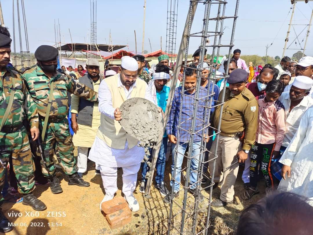 hafizulhasan001's tweet photo. मधुपुर विधानसभा क्षेत्र अंतर्गत गोनेया के नेमूआबाद में हुसैनी मस्जिद की निव रखी गई।@HemantSorenJMM https://t.co/kjuqGhY74l