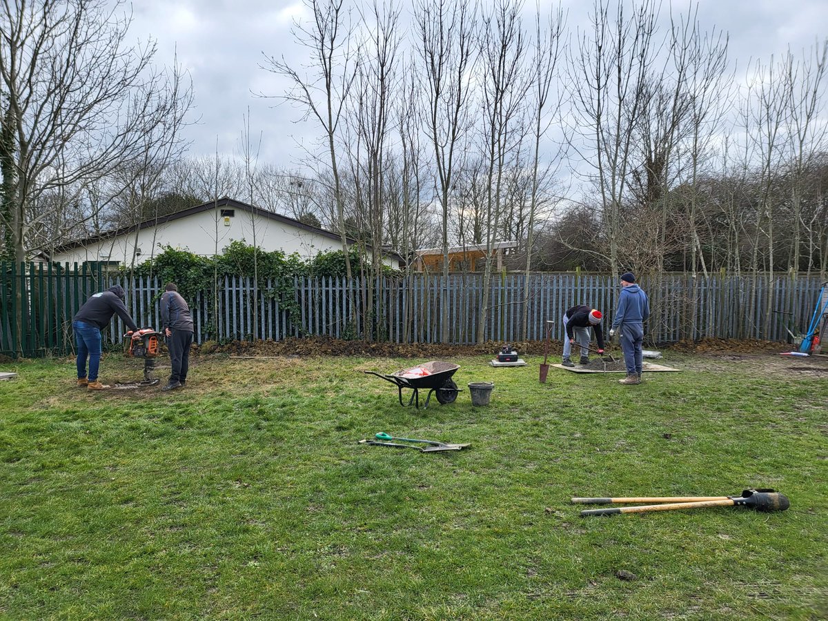 SandyTigersFC's tweet photo. Work began this morning breaking ground for our new tea hut facilities. Massive thank you to our managers for getting stuck in, especially those who came straight from a match!

More updates to follow as we make progress...

#GoTigers 🐅 
#NewTeaHut 🍵 🥓 
#GrassRootsFootball https://t.co/PVJg43gmRE