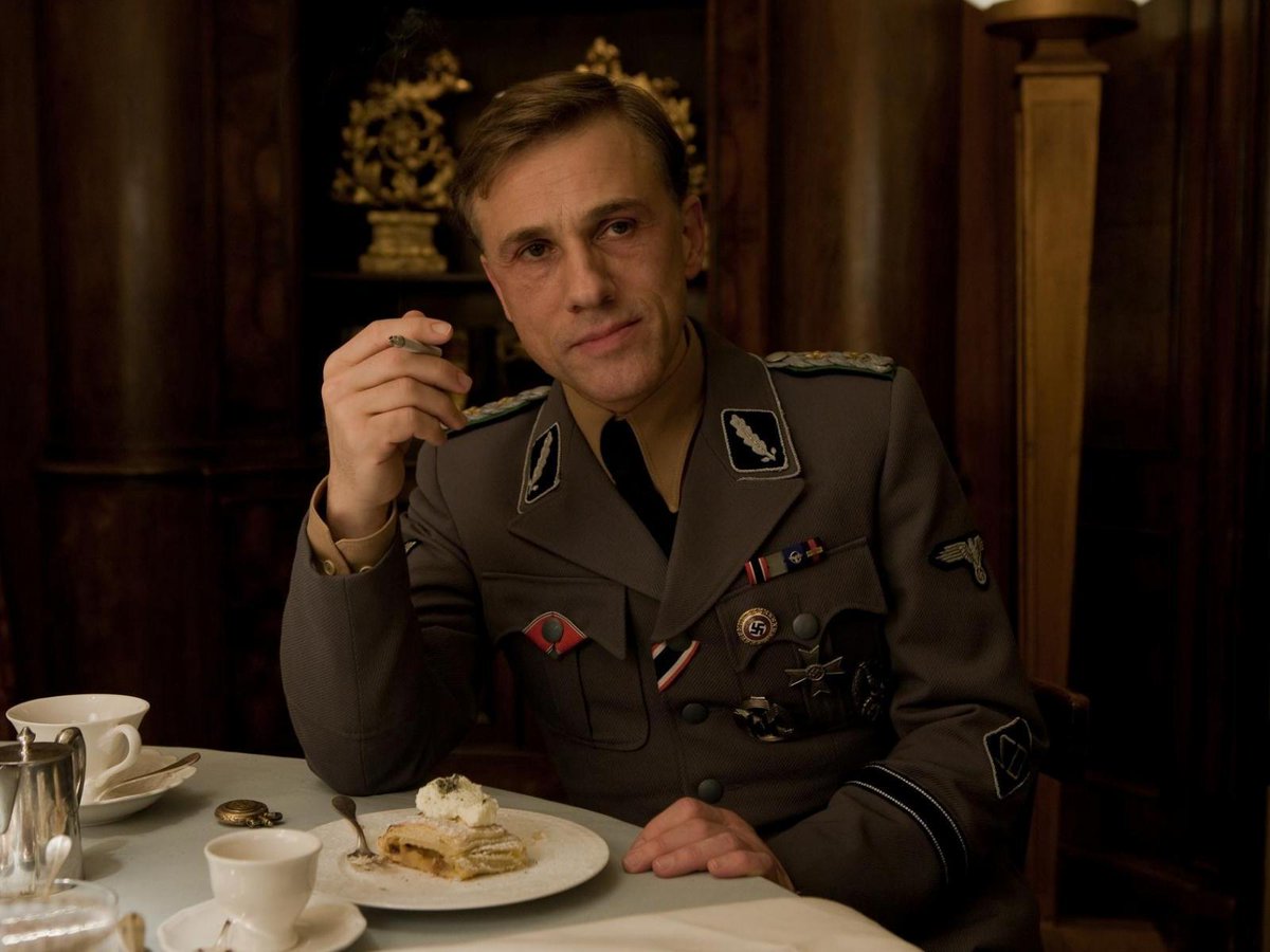 Binged_'s tweet photo. Hollywood fans,
Which one of the below is more terrifying?
#DanielPlainview by Daniel Day Lewis
Or
#HansLanda by Christoph Waltz?
#Hollywood #ThereWillBeBlood #IngloriousBasterds https://t.co/wWaKgxOniF