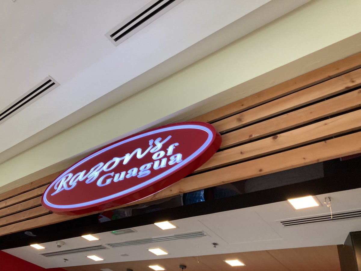 jecondraysbak's tweet photo. Had Razon’s Halo-Halo today, the only branch in the UAE, I think. Also, Al Wada Mall has an all-Filipino food court with popular brands such as Jollibee, Tapa King, Razon’s, Gerry’s Grill, Hen Lin, among others. #ethnoscapes https://t.co/KKrvbeDsVn