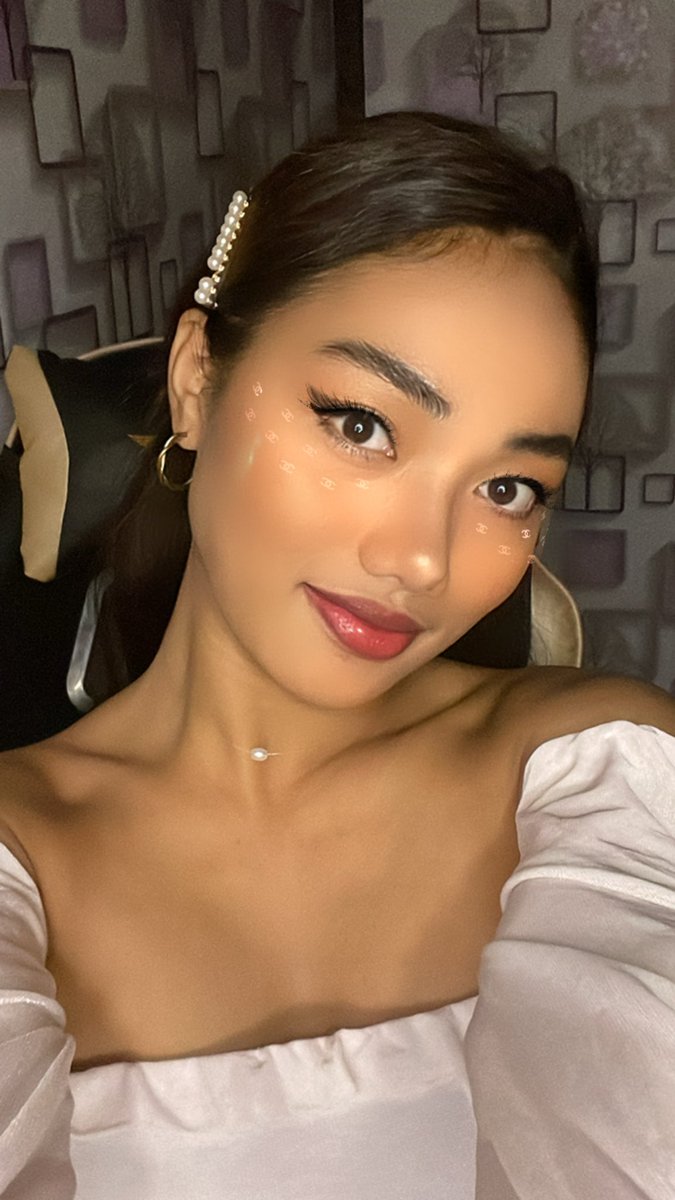 aizyldtandugon's tweet photo. Thank youuuuu fam huhu. Love you and goodnight 🤍😘 https://t.co/B2Fn5Cj4wC
