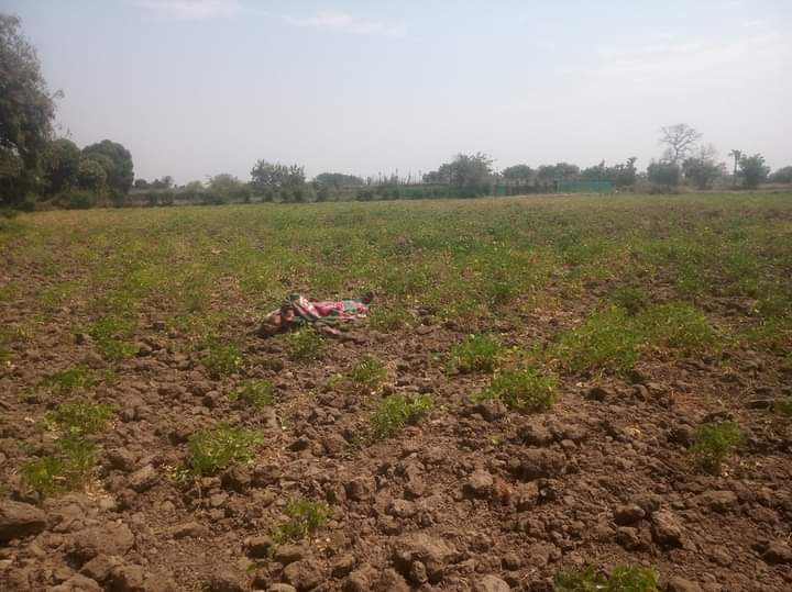 spring_2021's tweet photo. Update

On the night of Mar5,SAC Troops stormed HmanTaw Village,Khin_U Tsp,Sagaing with gunshots,set fire to 25civilian houses,killed 3locals and planted landmines near the bodies. KoMyoKyaw and KoThanNgwe were #TorturedToDeath and KoMyoTint was #BurntAliveByJunta 

#2022Mar6Coup https://t.co/zwQmr197Bw