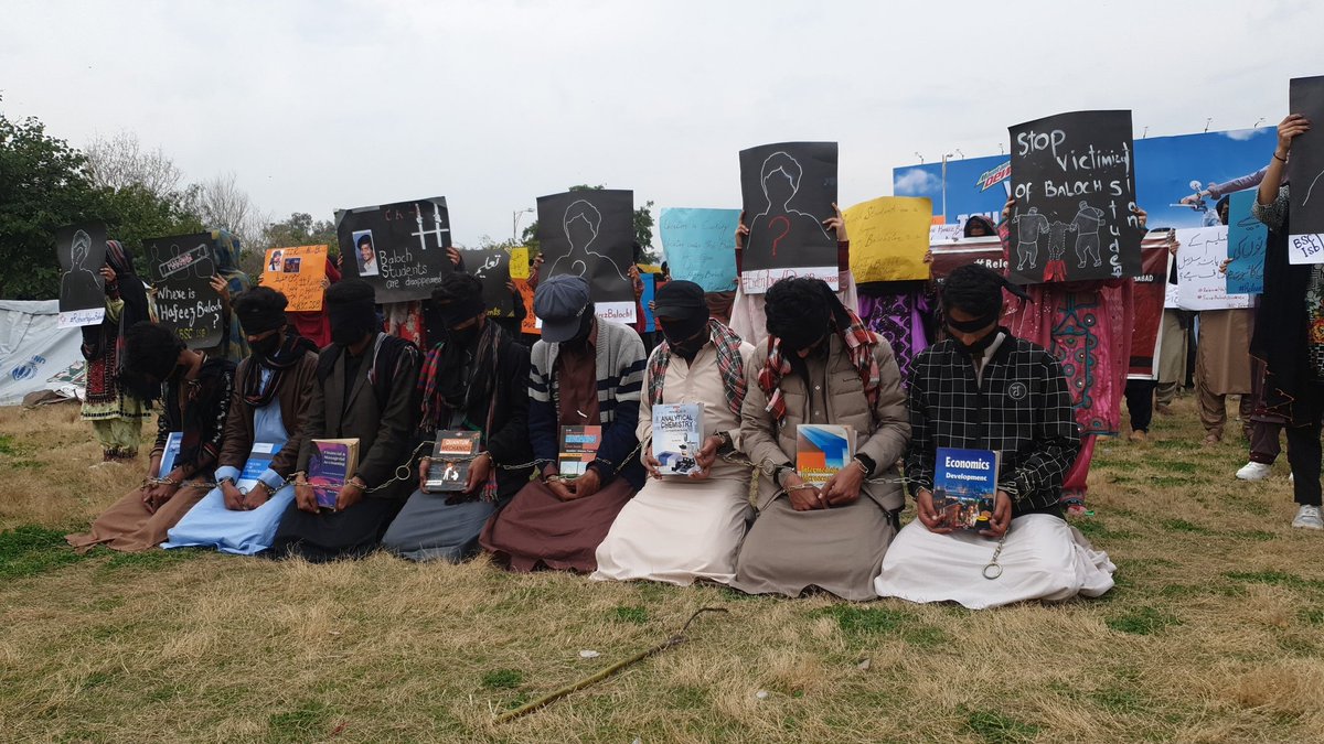 ImaanZHazir's tweet photo. #ReleaseHafeezBaloch 
#StopHarassingBalochStudents https://t.co/2uWtxW6H0N