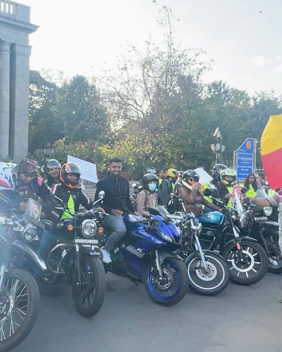 iamArjunMS's tweet photo. As part of the Karnataka State Motorists Association, participated in 'Women Bikers Rally' held at Town Hall today on the occasion of 'International Women's Day'.

#InternationalWomensDay #WomensDay2022 #WomensDay #IWD2022 #arjunms #nonpolitician #bengaluru #Bangalore https://t.co/x8brxCAZ7i