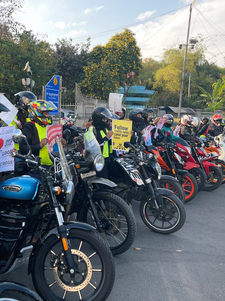 iamArjunMS's tweet photo. As part of the Karnataka State Motorists Association, participated in 'Women Bikers Rally' held at Town Hall today on the occasion of 'International Women's Day'.

#InternationalWomensDay #WomensDay2022 #WomensDay #IWD2022 #arjunms #nonpolitician #bengaluru #Bangalore https://t.co/x8brxCAZ7i