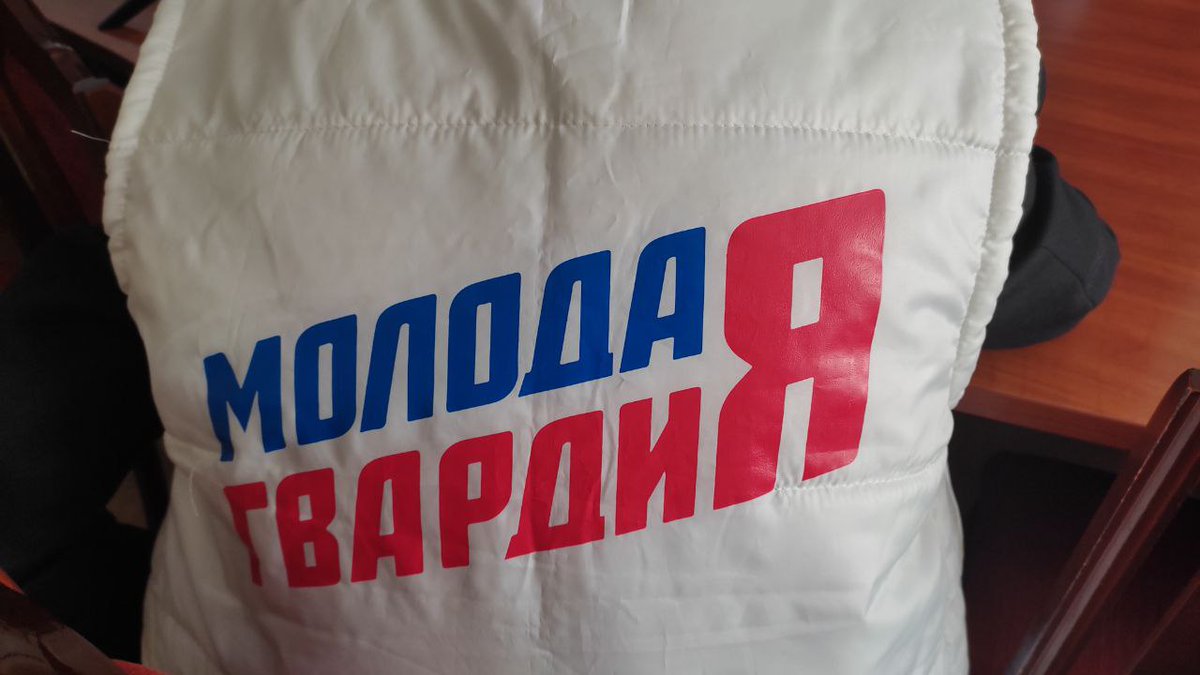 В гостинице "Волга" организовали показ фильма "Не время для героизма" жителей, эвакуированных с территорий ДНР и ЛНР.

Фильм повествует о подвигах его участников, о молодых жителях России от 6 до 18 лет, которые, проявив мужество, спасли человеческие жизни.

#ЕР #ЕР73 #ЕРпомогает