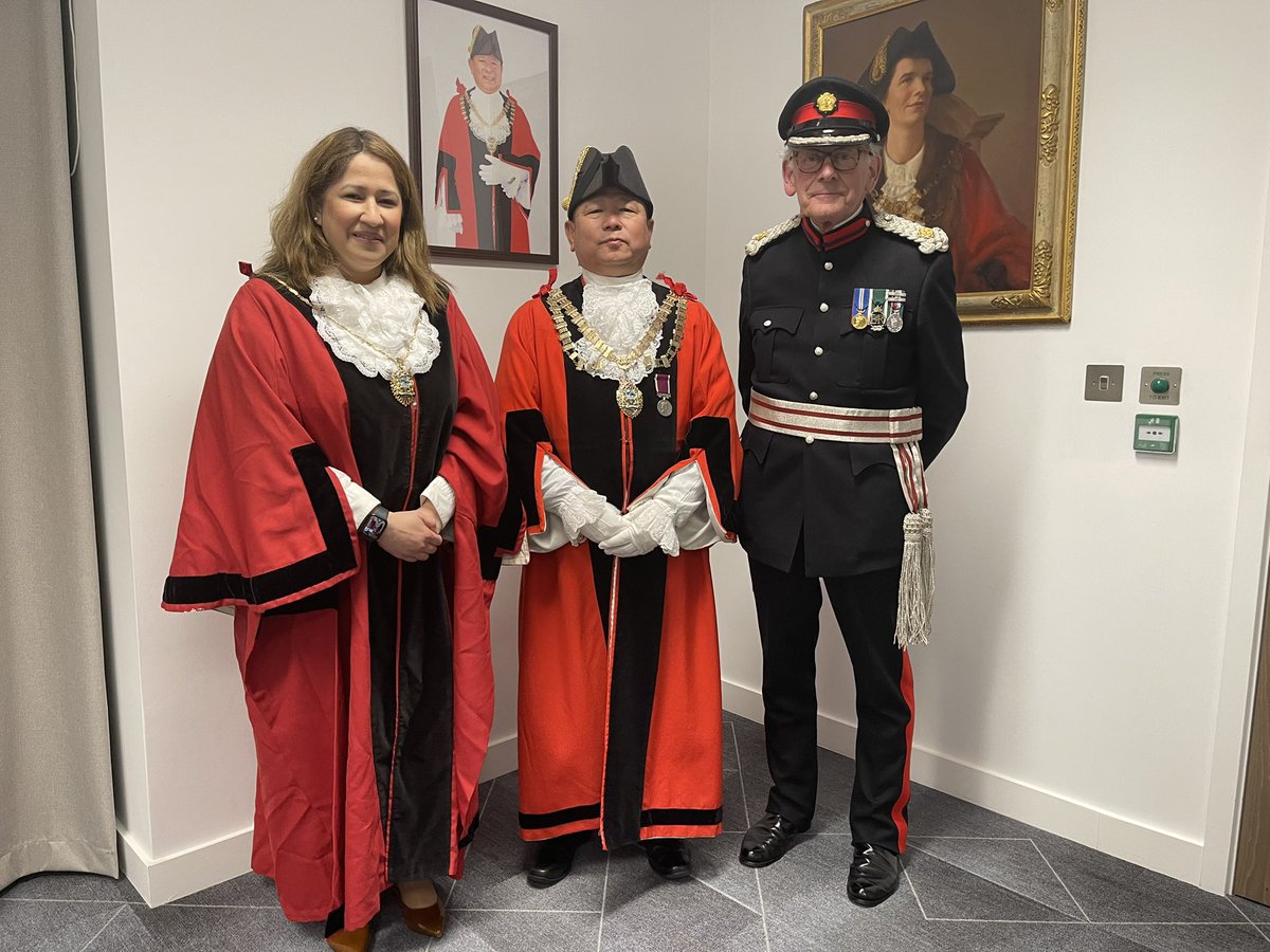 bishnug58's tweet photo. The #56thmayor hold a farewell tea party to out going DL on 1st March 2022 followed by Borough Council meeting. We wish him happy retired life. @tonylouki @Cllrsamiach @SeemaMalhotra1 @SamChristie99 https://t.co/0ZR1OPWw2L