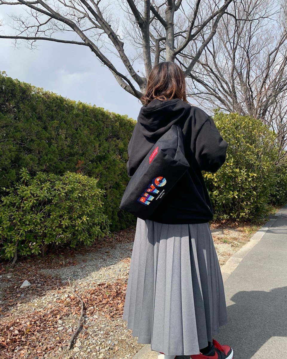 mp_expocity's tweet photo. 【Clearview Shoulder Bag NYC Print 2022SS】
⁡
number:#MP1482NYC22SS
Color: Black
Price:¥11,000(tax in)
Size: 横44×高さ30.5×マチ14.5cm
Staff:156cm https://t.co/KS00CbGoYg