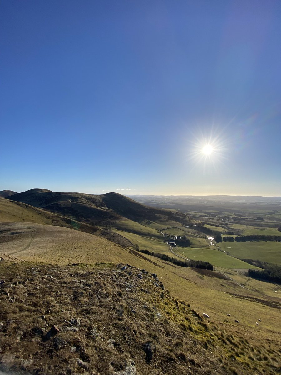 niamhc0yne's tweet photo. glorious sunny day yesterday in the pentlands ✨ @PentlandHillsRP https://t.co/iBr4Bbcvd1