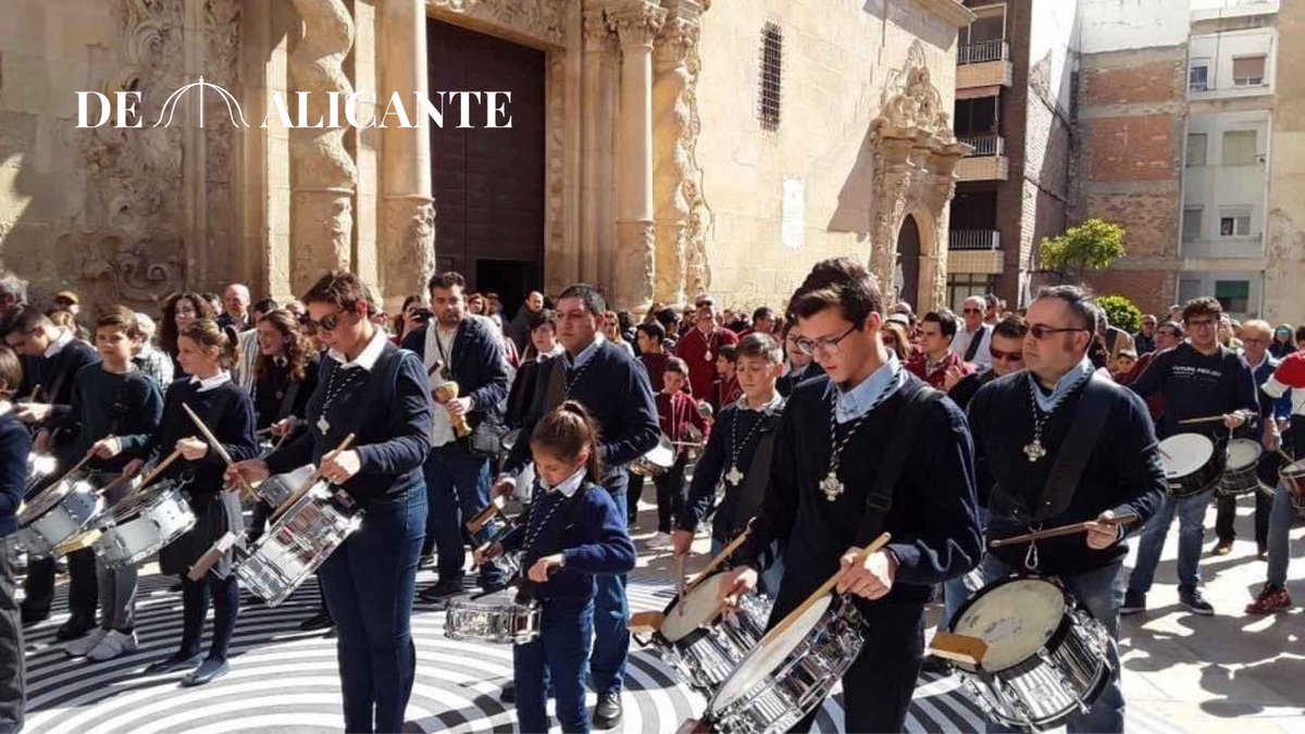 🔘 #ULTIMAHORA La previsión de lluvia retrasa la tamborrada de la <a href="/semanasantaalc/">Semana Santa Alicante</a> de #Alicante
▶️ <a href="/delaf_andrea/">Andrea Reinosa</a> cuenta los preparativos de este evento
elespanol.com/alicante/vivir…