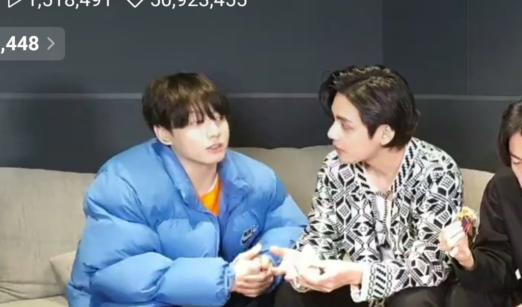 jksforthv's tweet photo. SIGE TAEHYUNG TITIGAN MO SIGE https://t.co/ls0RCdoO9t